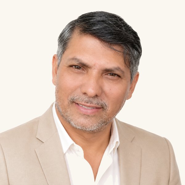 Juan Carlos Chavarro, CEO de CH'S Grupo Inmobiliario